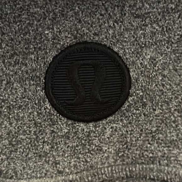 Lululemon Post Chaturanga Pullover Black /
Ambient Grey Pockets Thumbholes - Picture 4 of 5